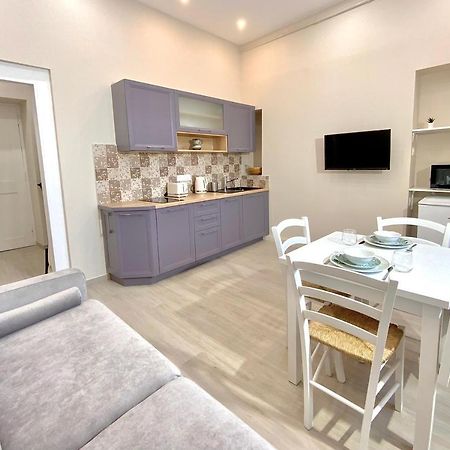 Charmes De Provence - Centre Historique Apartment Chambery Bagian luar foto