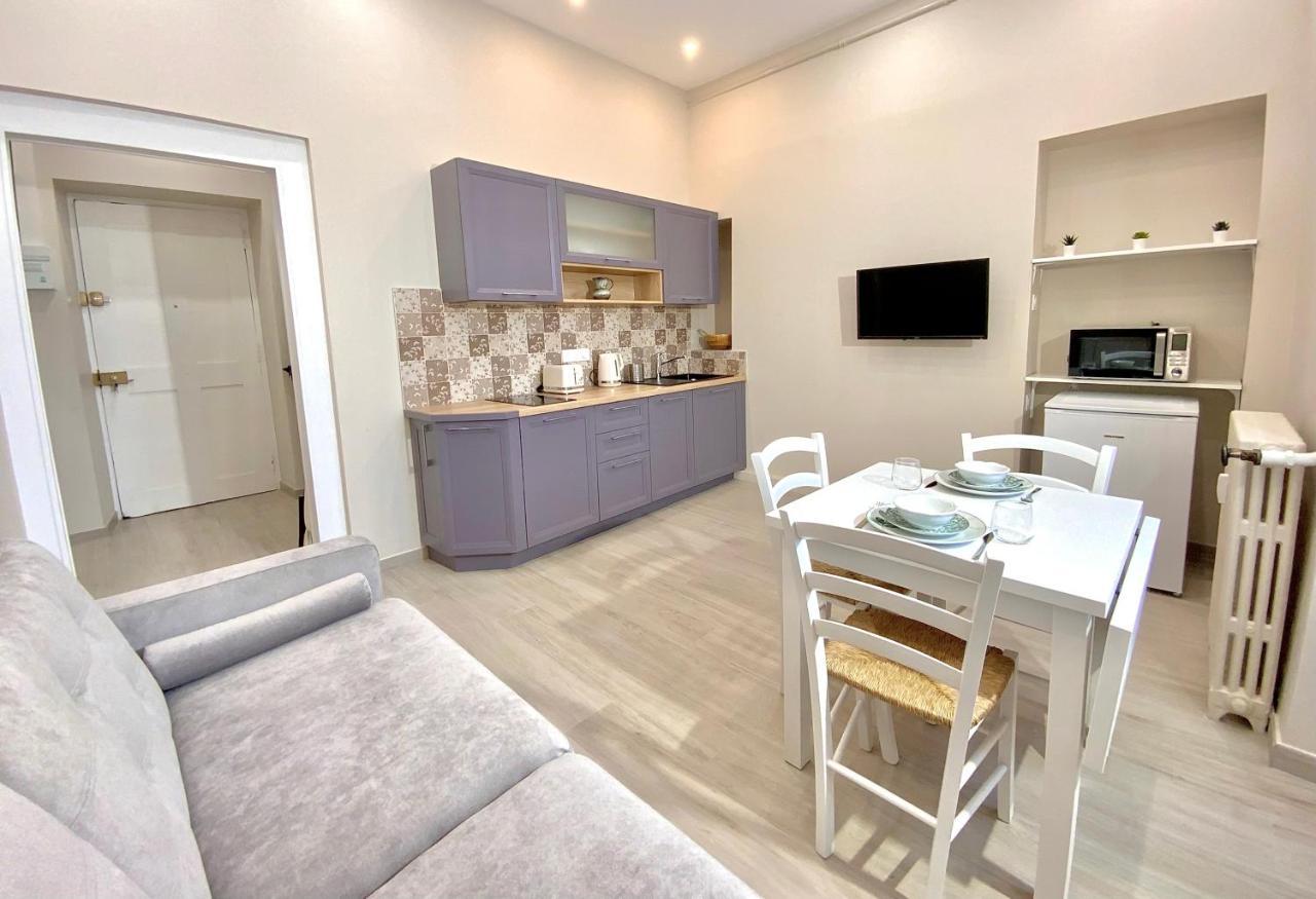 Charmes De Provence - Centre Historique Apartment Chambery Bagian luar foto