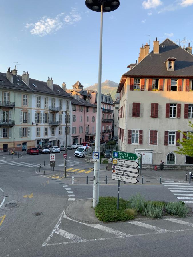 Charmes De Provence - Centre Historique Apartment Chambery Bagian luar foto