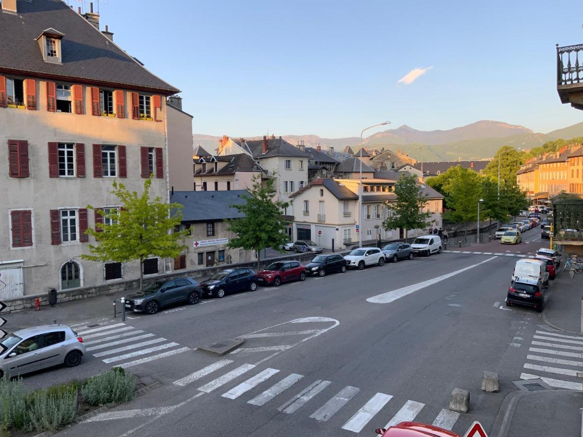 Charmes De Provence - Centre Historique Apartment Chambery Bagian luar foto